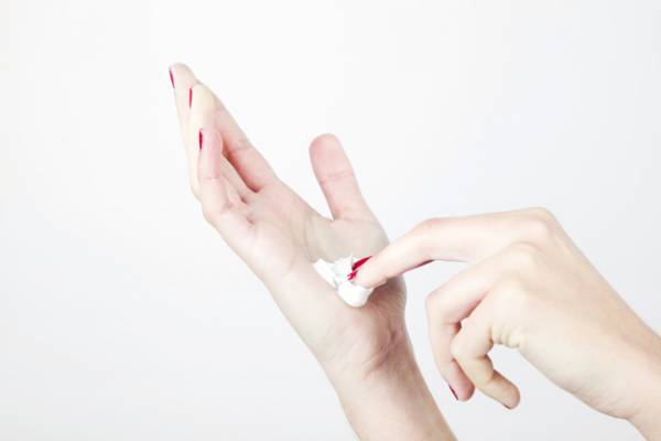 این عادتها دشمن زیبایی شما هستند! این عادتها دشمن زیبایی شما هستند!