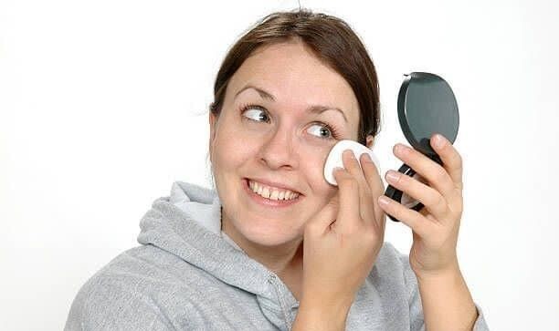 چطور با آرایش، صورت گرد و تپل را زیباتر نشان دهیم؟ چطور با آرایش، صورت گرد و تپل را زیباتر نشان دهیم؟