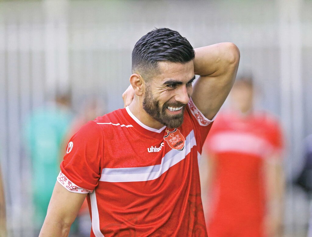 مغزم فرمان نداد برای پرسپولیس خوشحالی کنم! | تا چند دقیقه بعد از آن اتفاق احساس خوبی نداشتم مغزم فرمان نداد برای پرسپولیس خوشحالی کنم! | تا چند دقیقه بعد از آن اتفاق احساس خوبی نداشتم