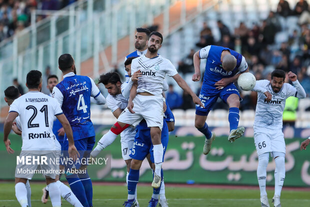 استقلال چگونه خودش را به پرسپولیس رساند/ رسم بد در فوتبال ایران