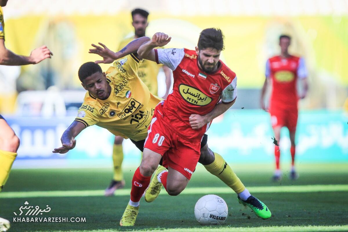 مبلغ عجیب قرارداد محمد عمری با پرسپولیس؛ فقط ۵۰۰ میلیون تومان!