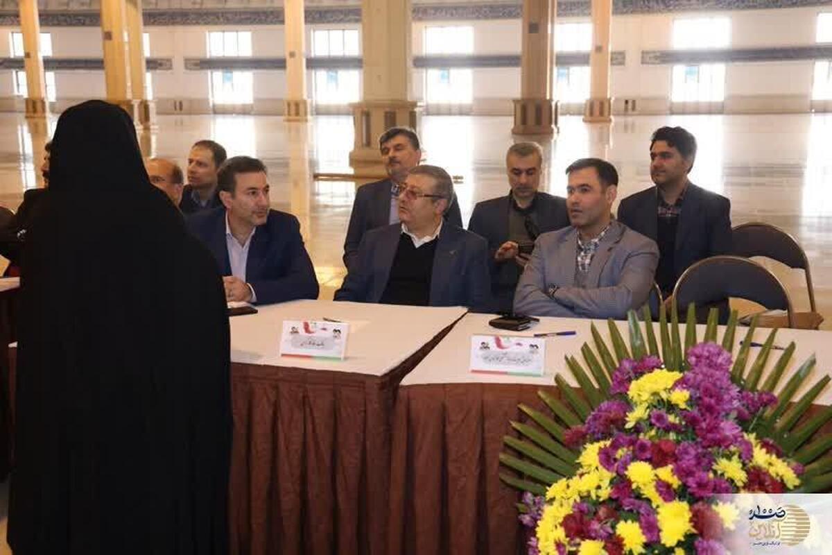 میز خدمت و پاسخگویی به مشکلات بازنشستگان فولاد در نماز جمعه تهران فعال شد