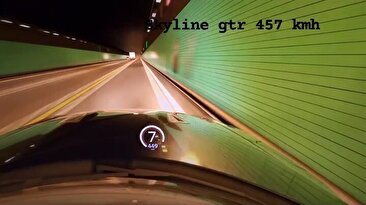 ببینید وقتی با سرعت ۴۵۰ کیلومتر در ساعت رانندگی می‌کنید، منظره چه شکلی می‌شود (فیلم)
