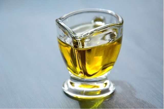 روغن زیتون زیاد باعث چاقی میشود؟ روغن زیتون زیاد باعث چاقی میشود؟
