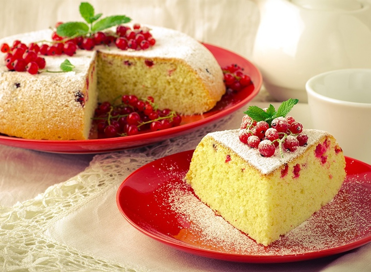 طرز تهیه کیک اسفنجی؛ نکات کلیدی برای پخت کیک اسفنجی عالی طرز تهیه کیک اسفنجی؛ نکات کلیدی برای پخت کیک اسفنجی عالی