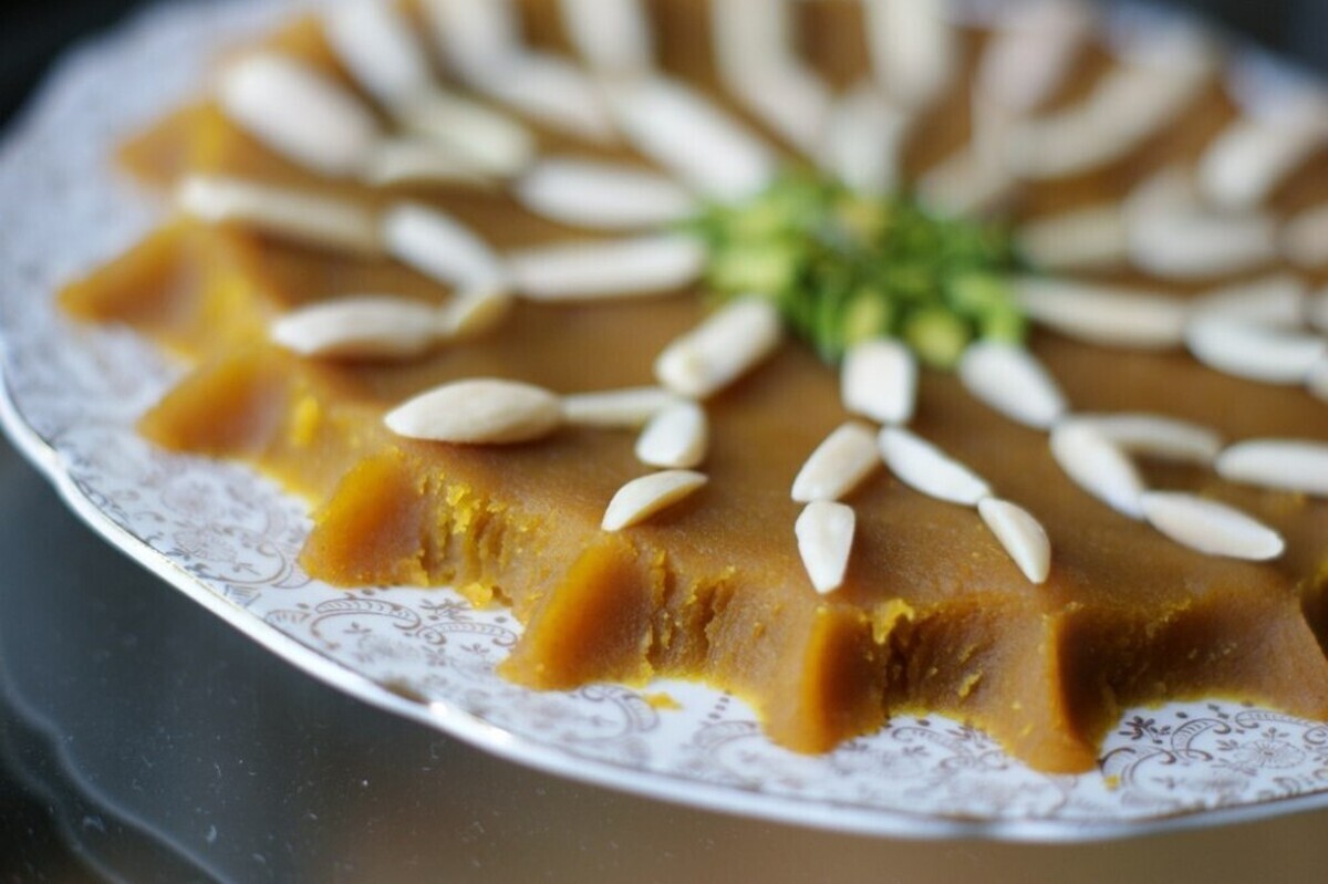 طرز تهیه حلوای برنجی با شیره انگور، خوشمزه و مقوی برای افطار طرز تهیه حلوای برنجی با شیره انگور، خوشمزه و مقوی برای افطار