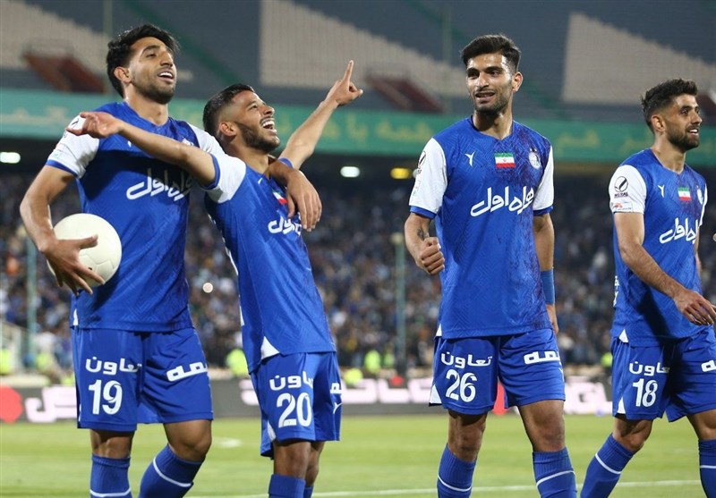 نامجومطلق: باشگاه استقلال هر چه زودتر اقدام به حفظ ساپینتو کند/ رفتن قایدی به امارات تصمیمی نادرست بود