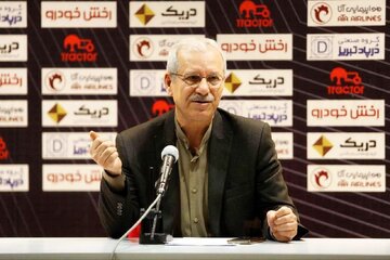 حمله مدیرعامل تراکتور به بازیکن بارسلونا؛ پیکه هم نام آدامس است باید به او بخندیم؟