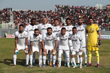 تمرین سبک استقلالیها در هتل پیش از دربی تمرین سبک استقلالیها در هتل پیش از دربی