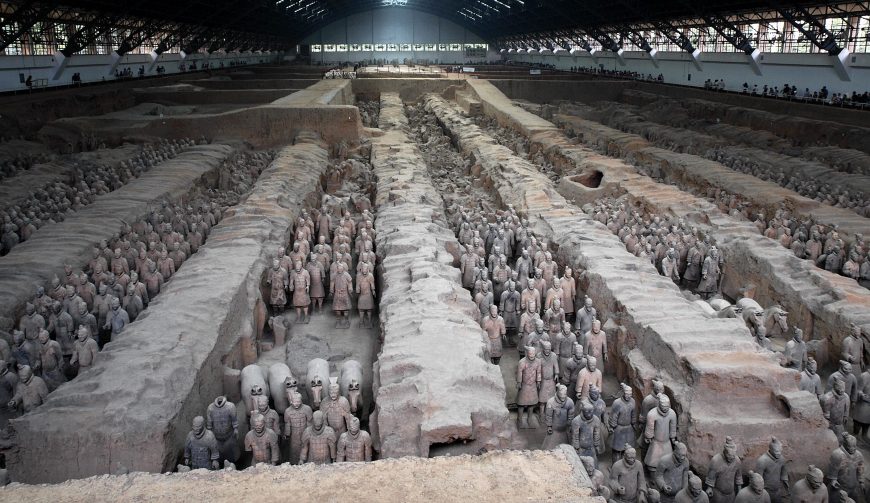 Mausoleum of Emperor Qin Shi Huangdi, Overview Image of Pit 1 (photo: mararie, CC BY-SA 2.0)