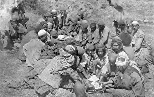 شیوه غذا خوردن در زمان قاجار +عکس