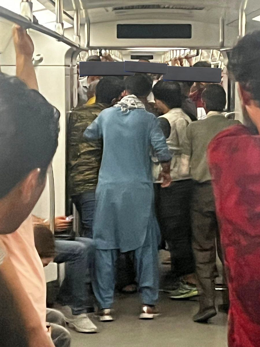 تصویر جنجالی از درگیری افغان‌های مهاجر در مترو