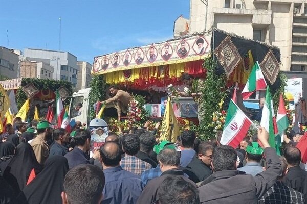 پیکر شهید زاهدی و یارانش در راهپیمایی روز قدس تهران تشیع شد