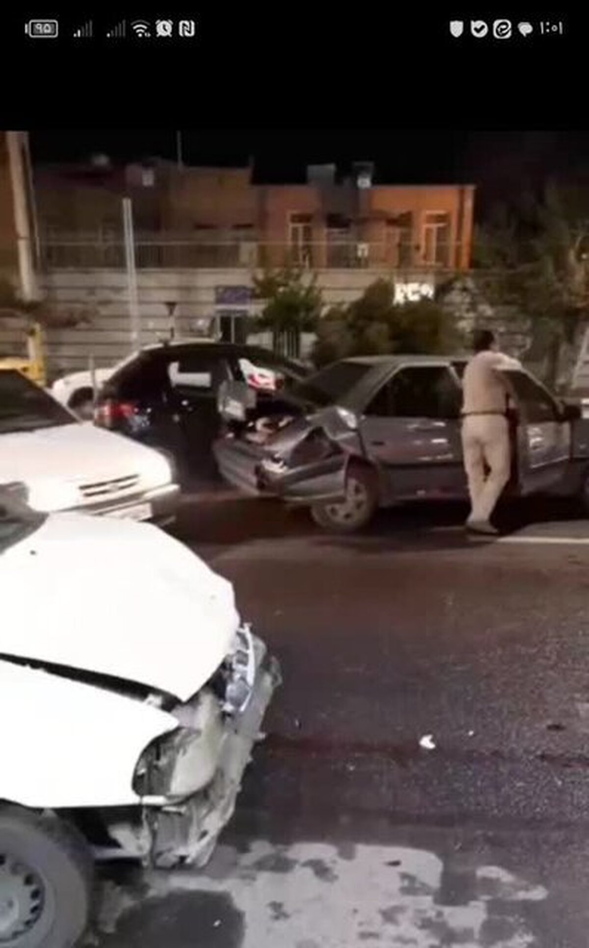 تصادف زنجیرهای ۶ خودرو در ورامین کشته و مصدوم نداشت تصادف زنجیرهای ۶ خودرو در ورامین کشته و مصدوم نداشت
