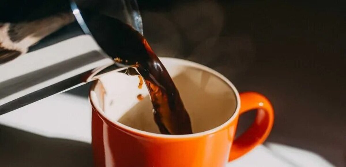 روشی که می توانید بدون نوشیدن قهوه خواب آلودگی را کاهش دهید