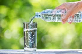 بین افطار تا سحر ۸ تا ۱۰ لیوان آب بنوشید