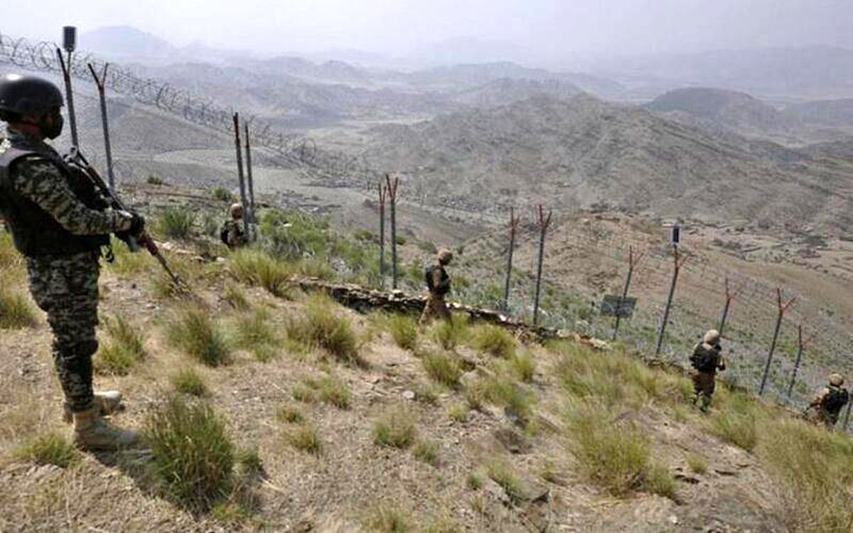 جنگ در مرز پاکستان و افغانستان/ یک نیروی طالبان کشته شد