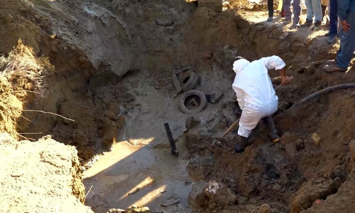 فیلم لو رفته از کشف خط لولۀ سرقت سوخت هواپیما در ایران!