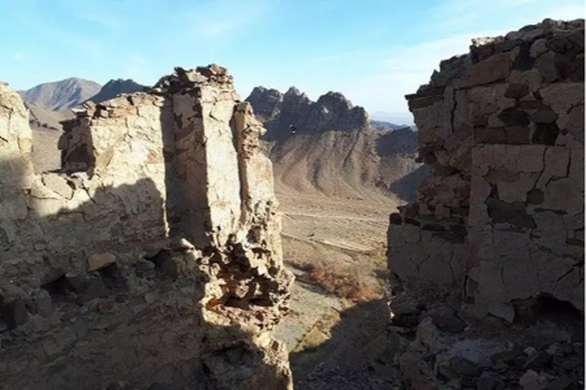 قلعه شگفت‌انگیز سارو که در آن آب سربالایی می‌رفت !