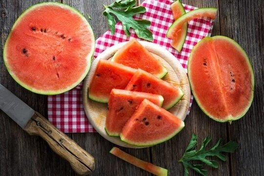 خوردن هندوانه در چه شرایطی خطرناک است؟ خوردن هندوانه در چه شرایطی خطرناک است؟