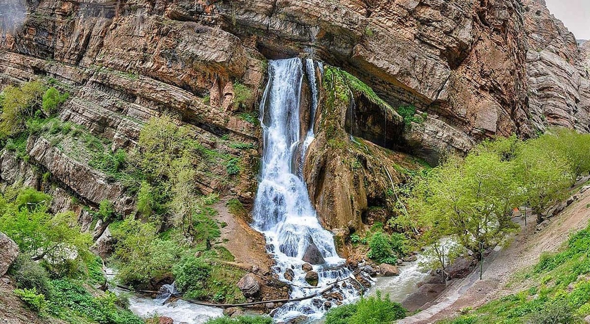 آبشار آب سفید لرستان؛ عروس آبشارهای ایران