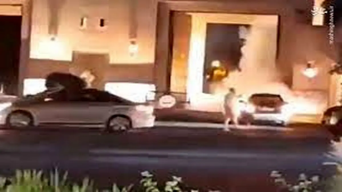 ویدیو / خودسوزی شهروند اردنی در اعتراض به روابط کشورش با اسرائیل