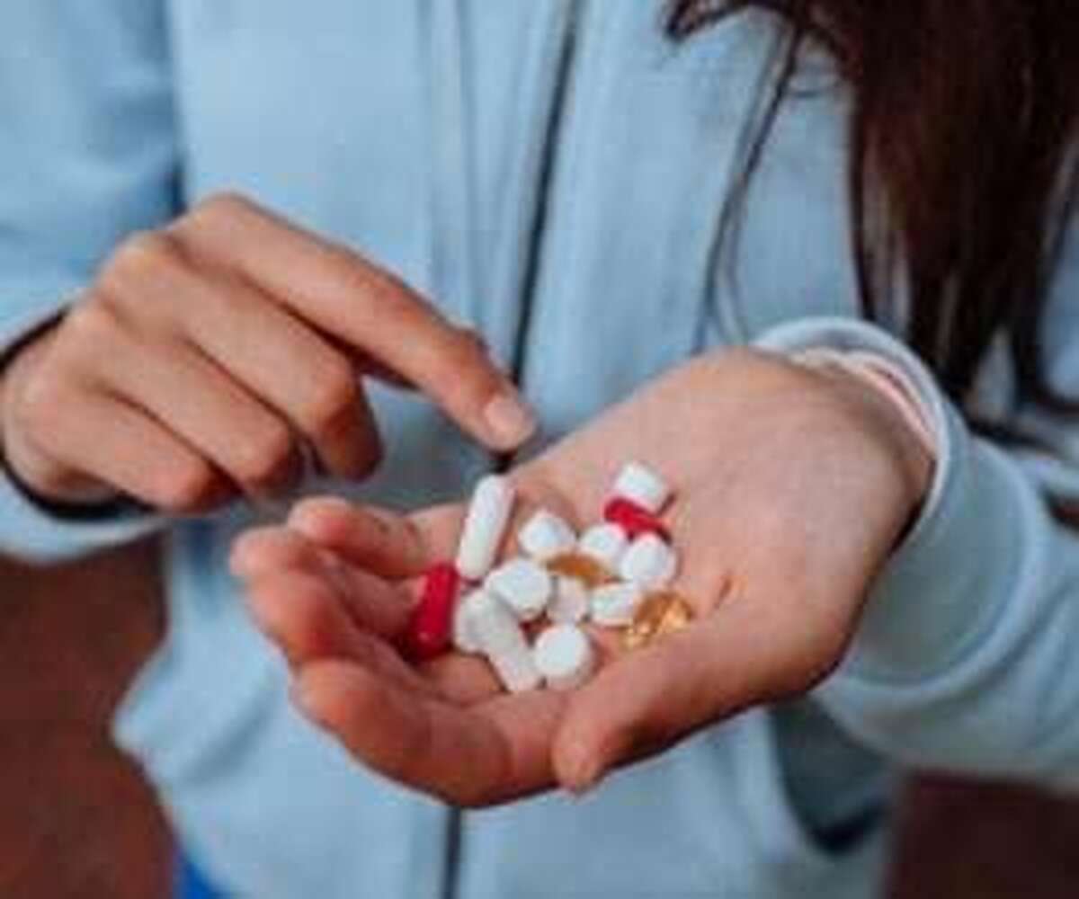 خوردن آنتی بیوتیک همراه این دارو و غذاها ممنوعه!
