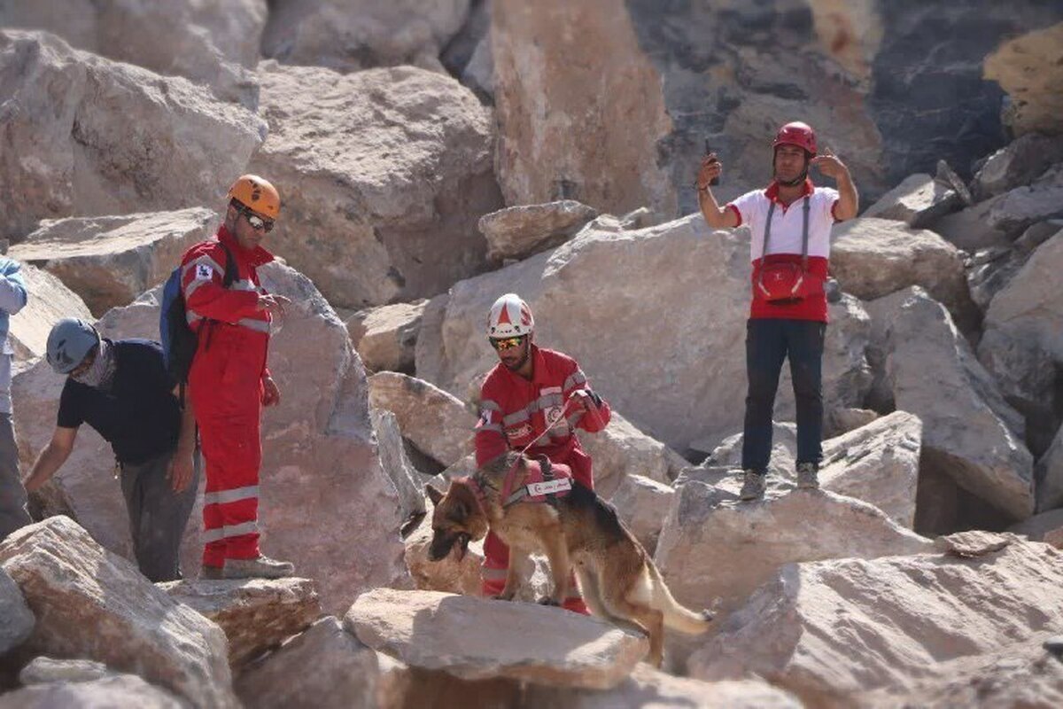 آخرین اخبار از عملیات جست‌و‌جوی مفقودین معدنِ شازند (۲۸ خرداد ۱۴۰۳) + عکس