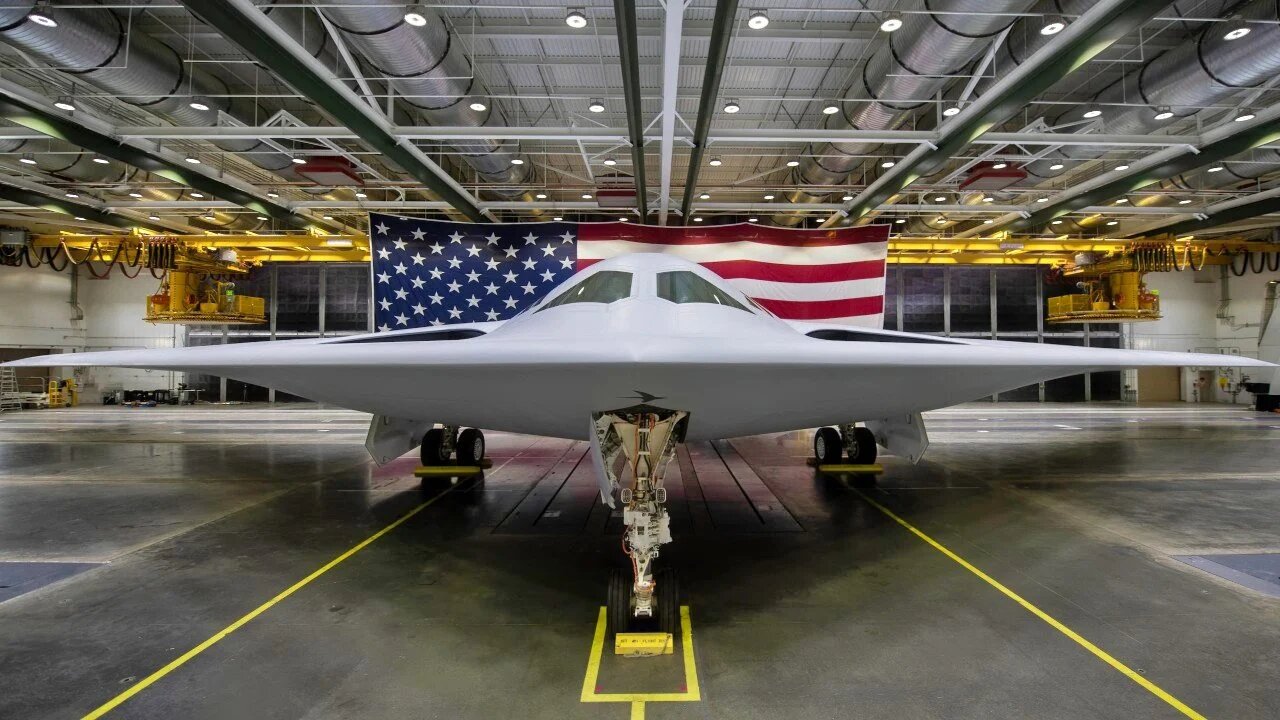 بمب افکن آمریکایی B-21 Raider تهدیدی جدی برای چین است / عکس