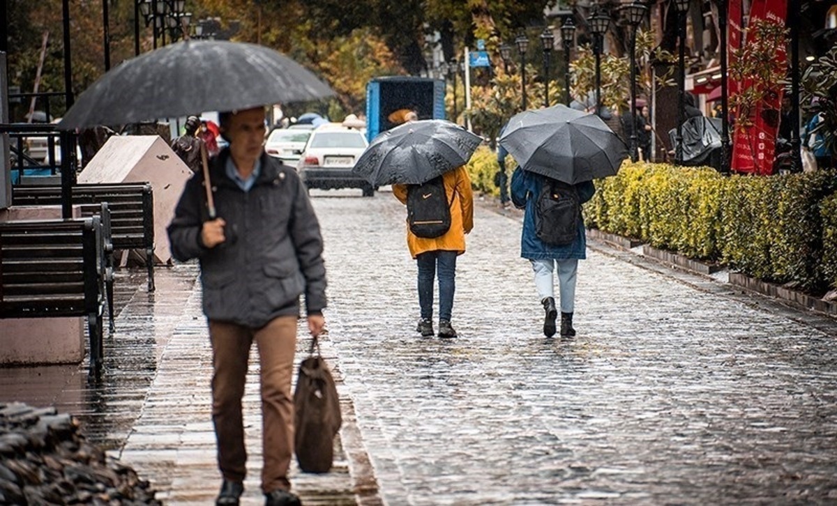 مزایای پیاده روی در باران