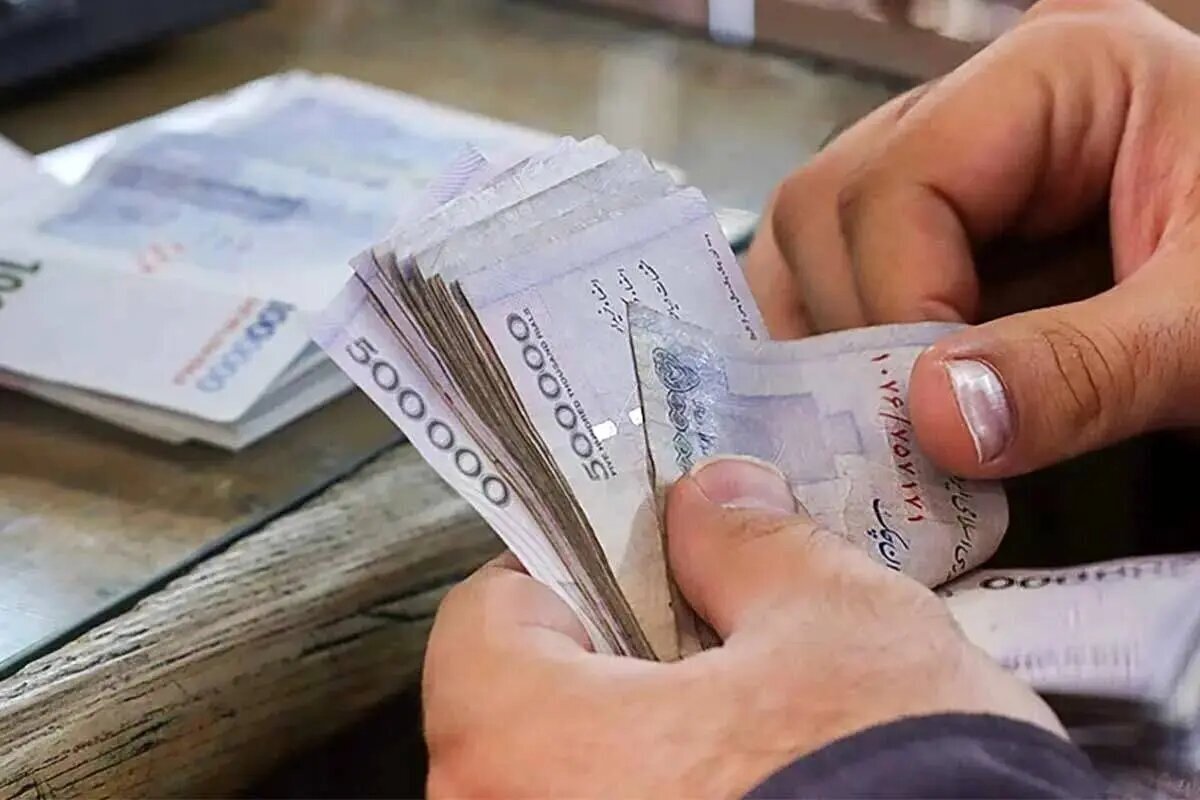 بودجه ۱۴۰۴: تأکید بر شفافیت و افزایش حقوق تا ۴۰ درصد برای اقشار کم‌درآمد
