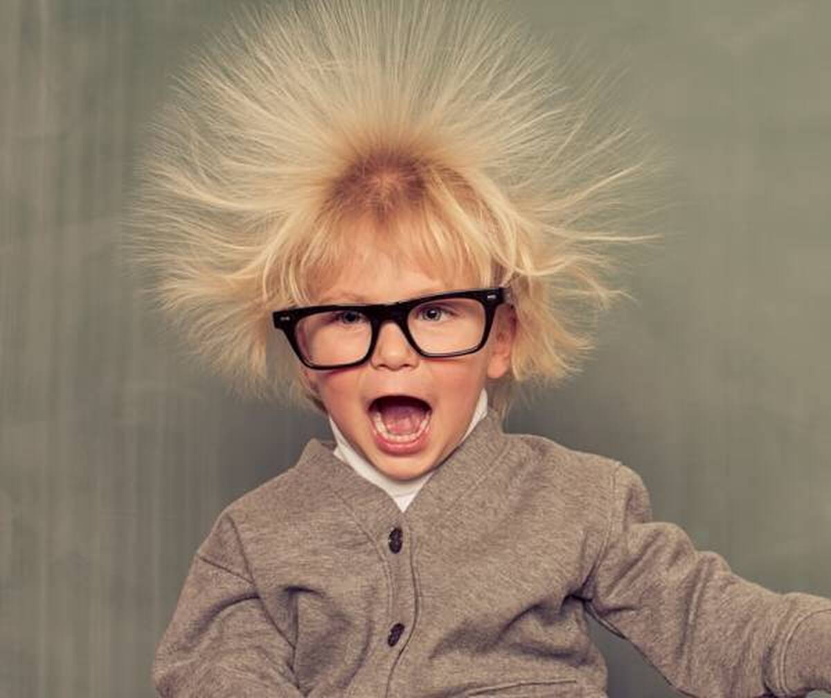 علت جرقه زدن بدن در زمستان چیست و چگونه از آن جلوگیری کنیم؟