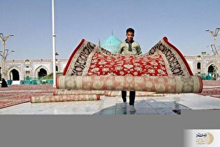 ببینید| روایتی از بافت فرش‌های حرم مطهر امام‌رضا(ع) که گریه همه را درآورد