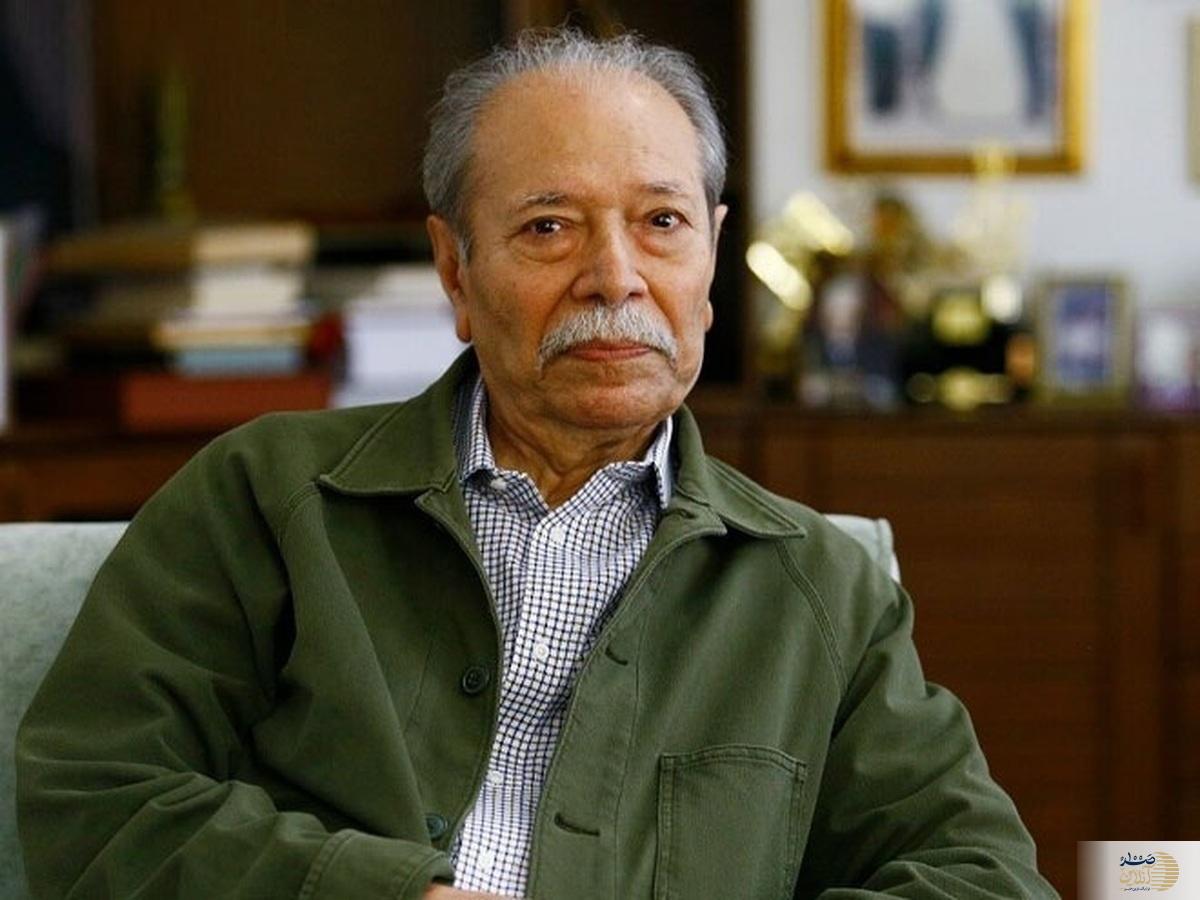 ببینید/ شب یلدای متفاوت برای علی نصیریان/ وضعیت جسمی او خبرساز شد