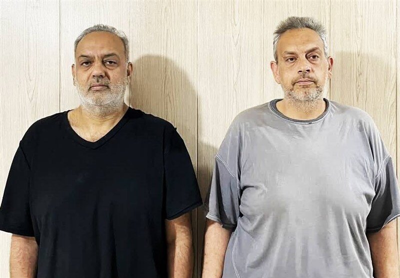 این دو سارق نابکار را شناسایی کنید+ عکس | آنها زنان را فریب می‌دادند