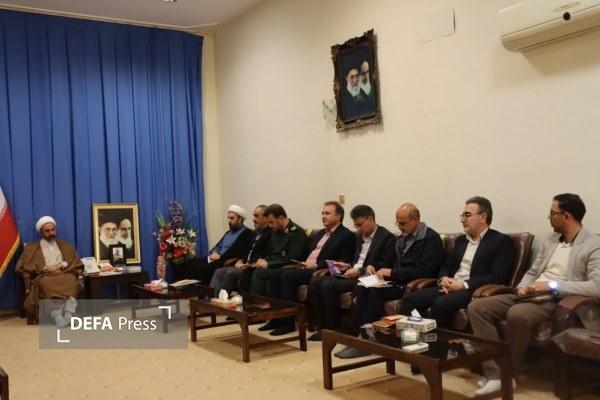 رمضان، ماه انس با آیات الهی است رمضان، ماه انس با آیات الهی است