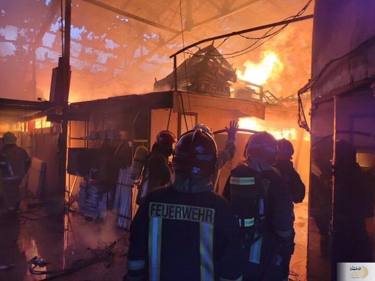 انبار چوب در مشهد در آتش سوخت