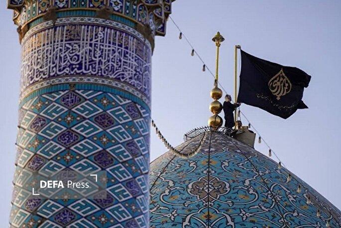 سومین حرم اهل بیت (ع) در ایران اسلامی غرق عزا شد
