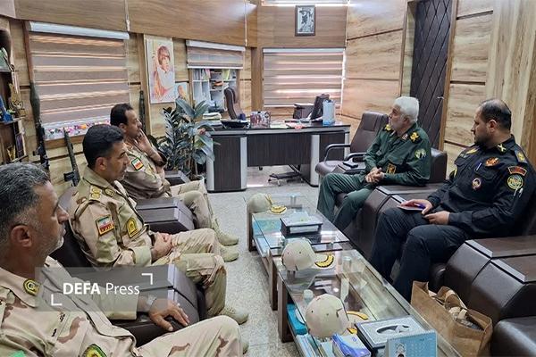 خدمت به خانواده شهدا، پیشکسوتان و رزمندگان دفاع مقدس یک توفیق الهی است خدمت به خانواده شهدا، پیشکسوتان و رزمندگان دفاع مقدس یک توفیق الهی است