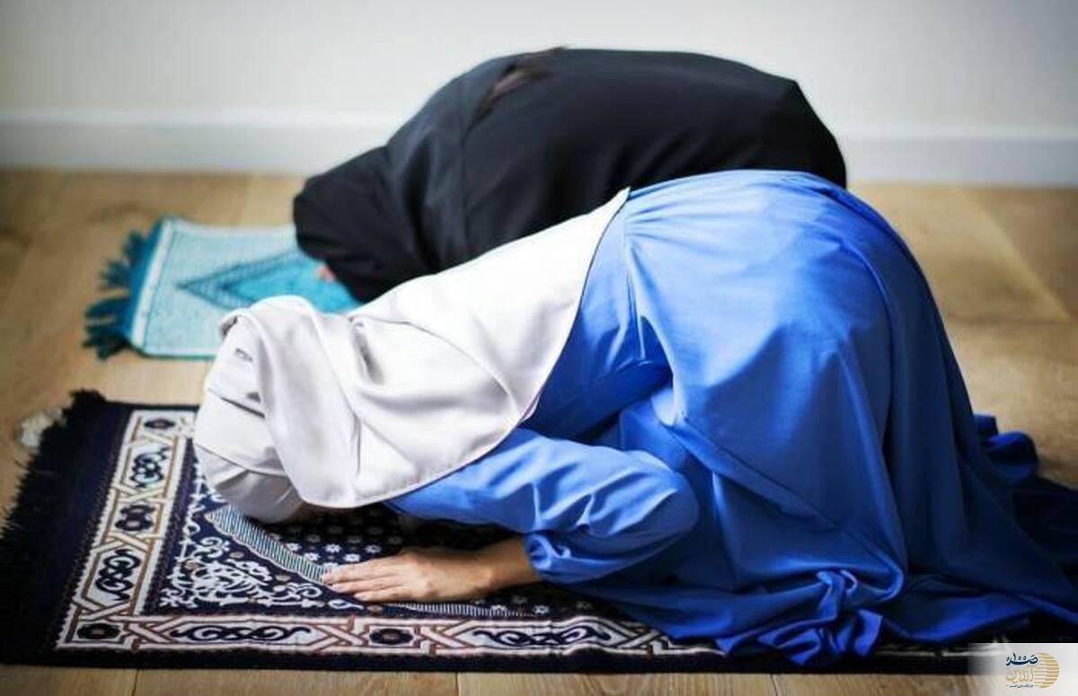 شرایط و احکام سجده در زیارت عاشورا/ همه چیز درباره سجده پایانی زیارت عاشورا و حکمت آن