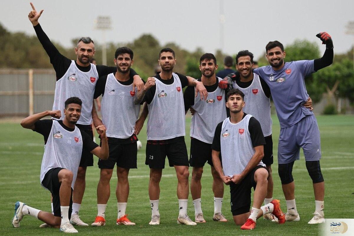 تمرین جالب سرخ پوش ها/ آقای گل پرسپولیس دروازه‌بان شد