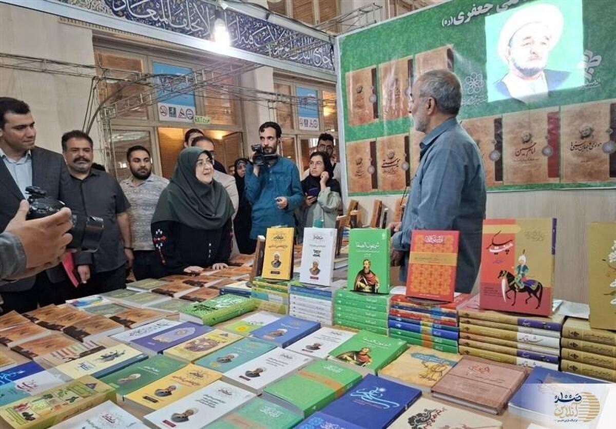 سخنگوی دولت از نمایشگاه کتاب تهران بازدید کرد/ مهاجرانی کدام شبستان رفت؟