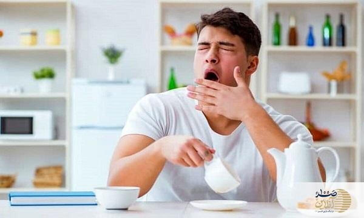 قهوه را بگذار کنار!/ روش‌هایی که فوری خواب‌آلودگی را نابود می‌کند