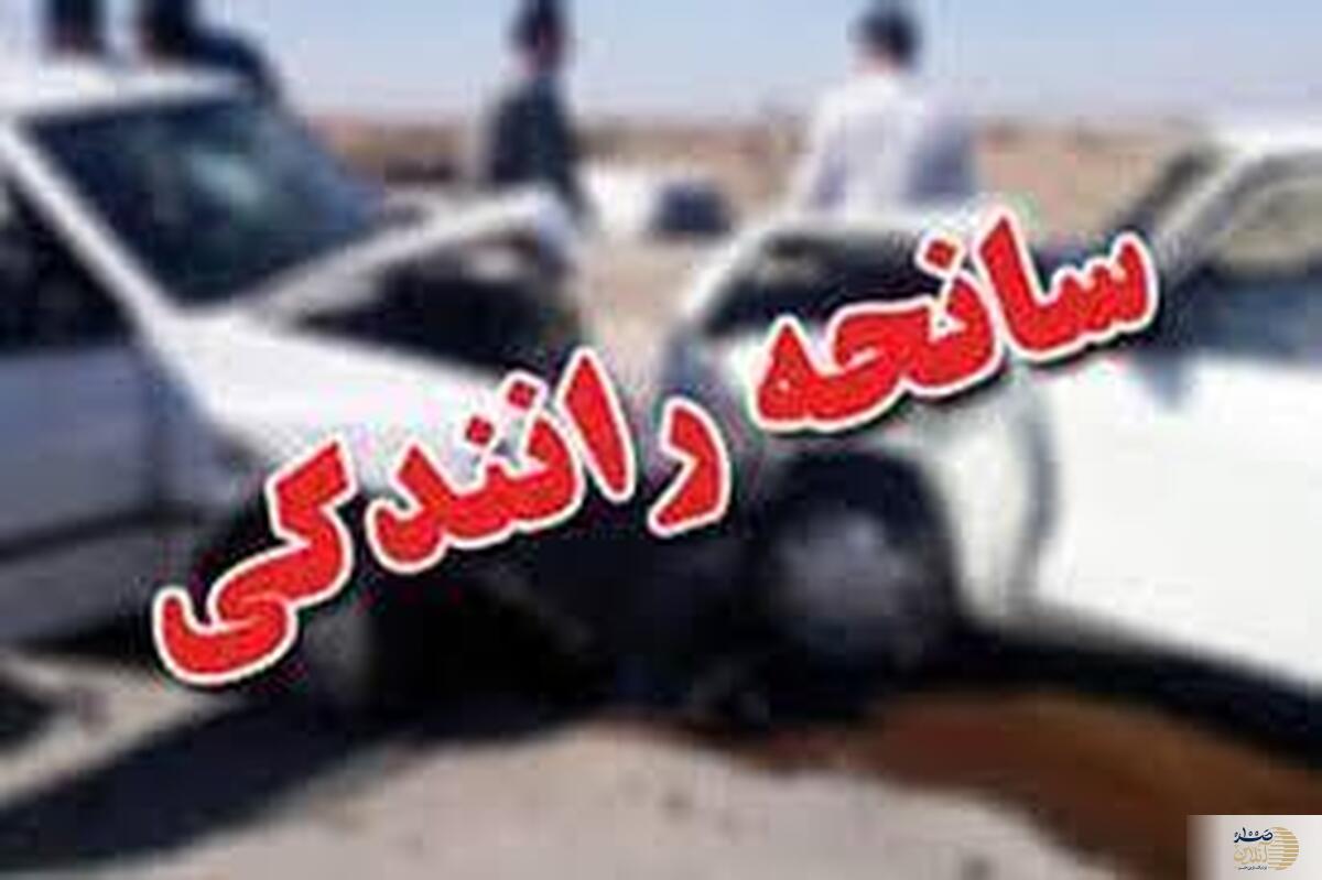 شاخ به شاخ شدن آمبولانس با پراید سه نفر را مصدوم کرد