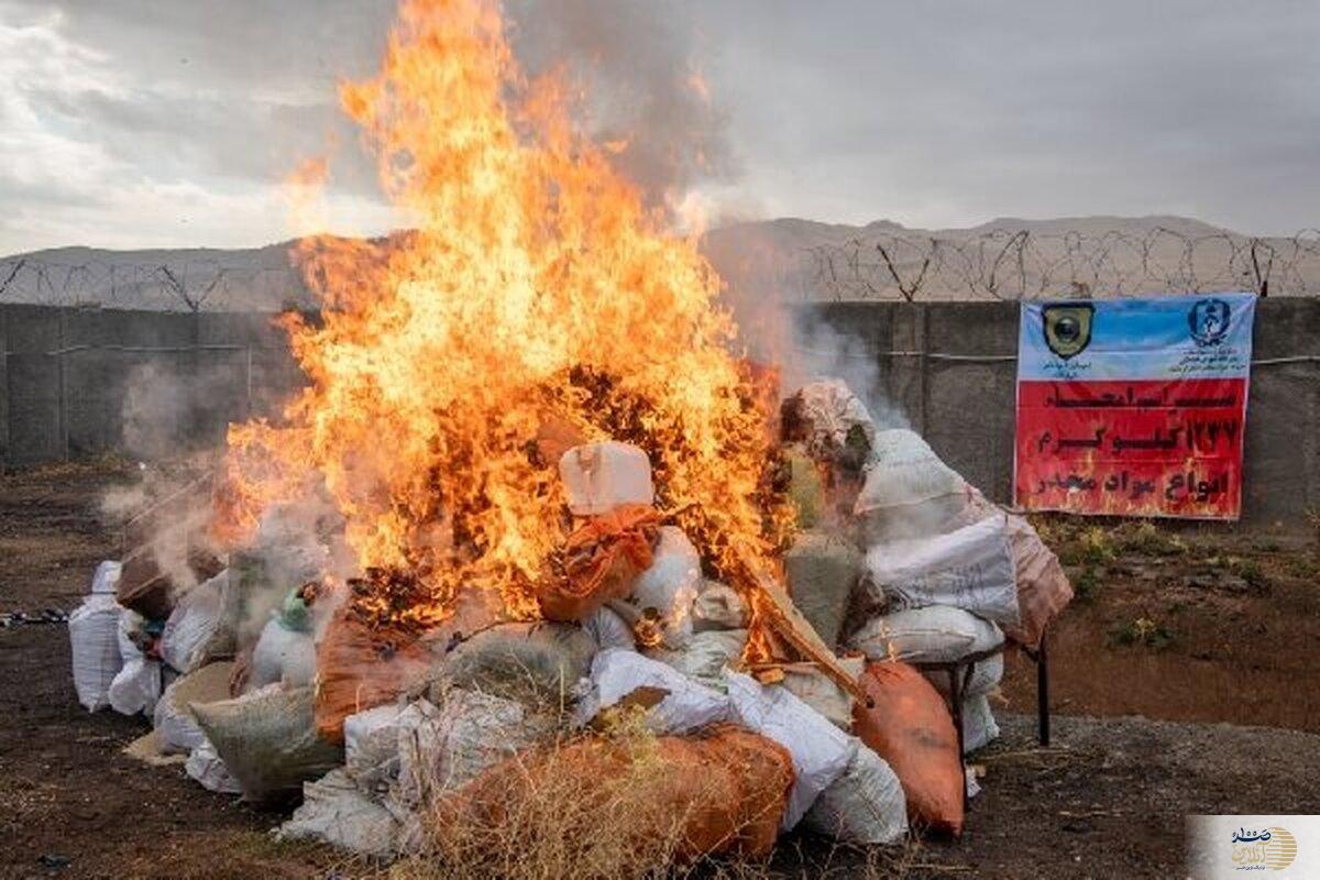 ضربه‌یِ مهلکِ پلیسِ همدان/ کشفِ ۸۰۰ کیلو موادِ مخدر و انهدامِ ۱۴ باندِ قاچاق