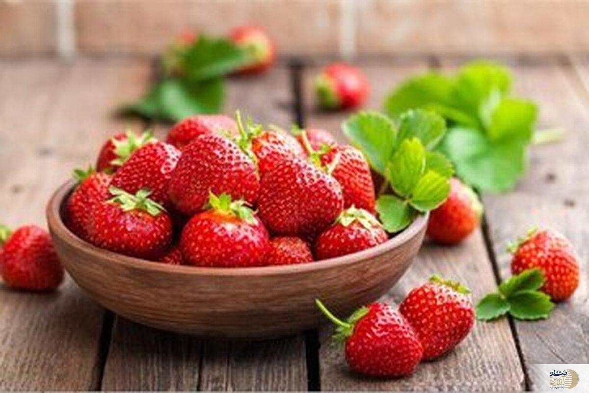 این میوه‌یِ سرخ را دست‌کم نگیرید/  خاصیت‌هایِ ضدالتهابی و ضدباکتریاییِ آن، شما را شگفت‌زده خواهد کرد