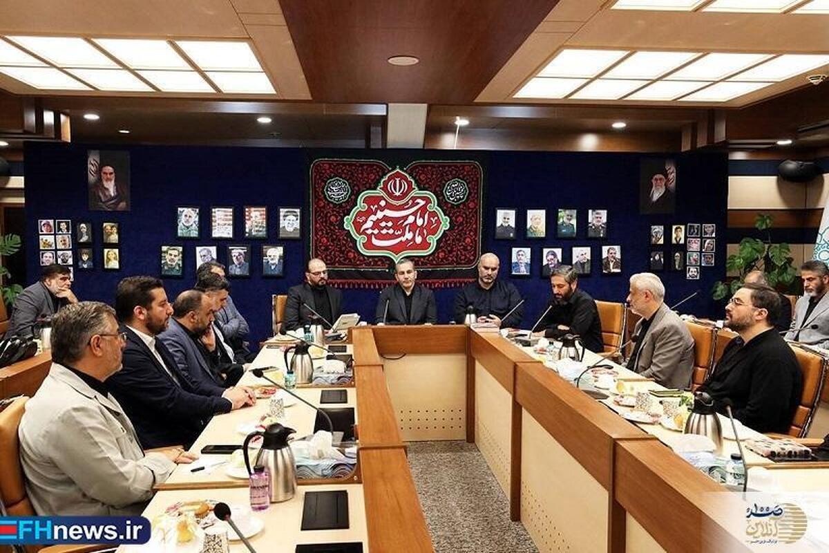 آیین تکریم و معارفه رئیس سازمان فرهنگی هنری شهرداری تهران؛ غیبت شهردار و حواشی بسته شدن اتوماسیون اداری