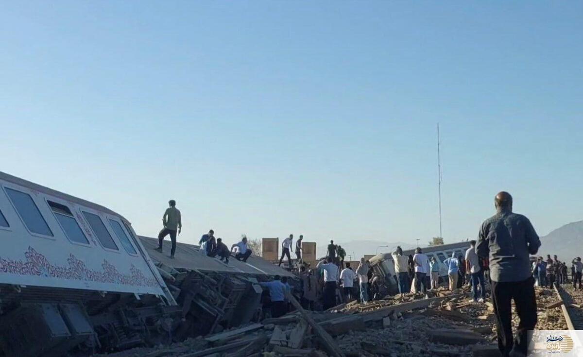 حادثه ریلی در زرند/ قطار تهران به کرمان از ریل خارج شد