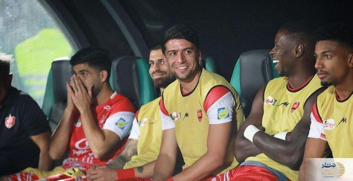 هافبک پرسپولیس در آستانه ترک سرخپوشان/ استقلال وارد عمل شد