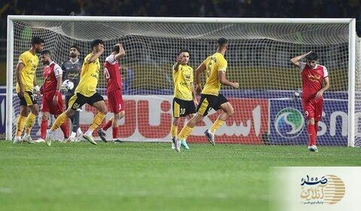 استقلال و خریدهای عجیب/ هدف جدید آبی‌ها رضا اسدی؟